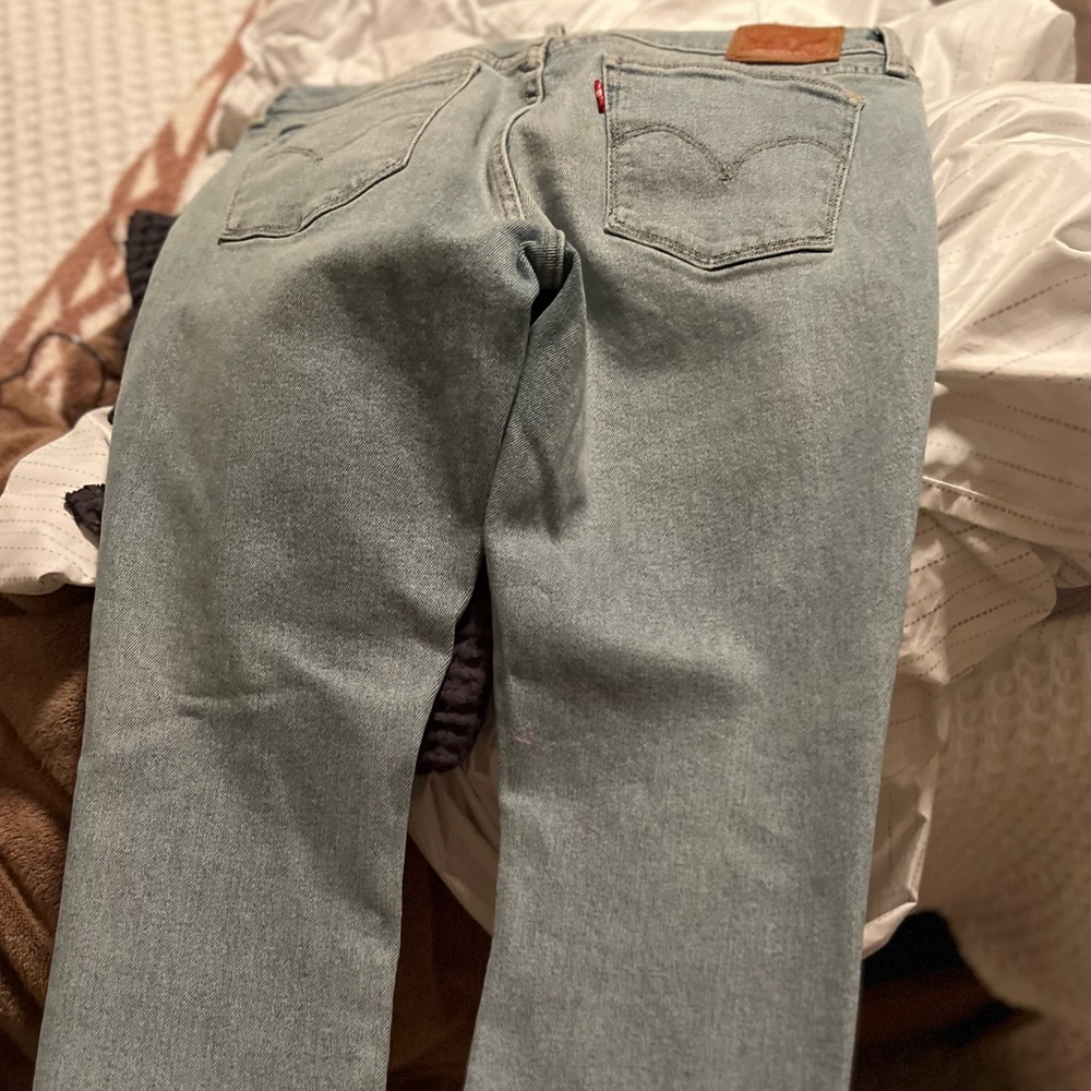 Levi’s 711 skinny jeans